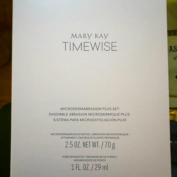 Mary Kay Timewise Microdermabrasion Plus Set - Picture 2 of 2